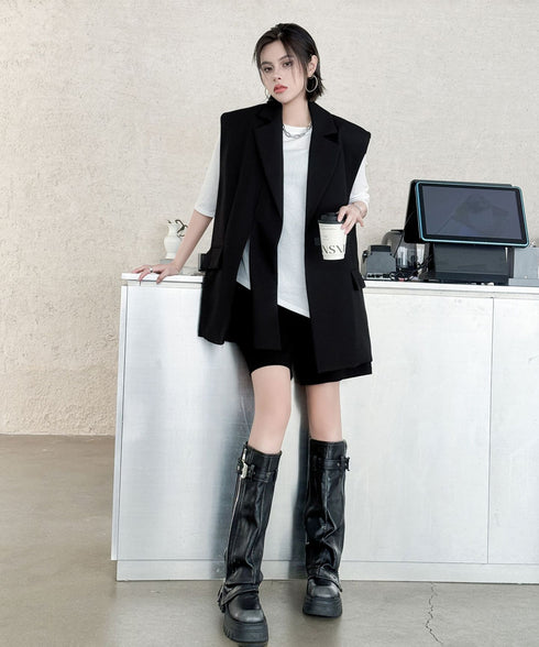 Minimal Structure Vest